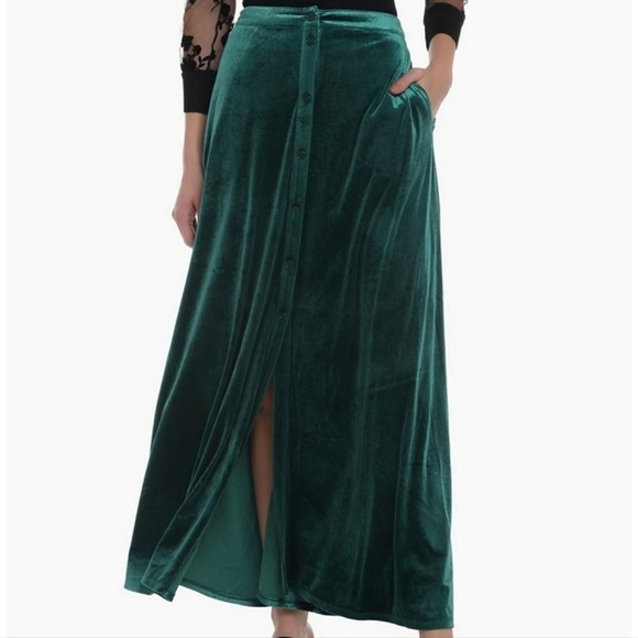 Hot Topic Dresses & Skirts - NWOT Green Velvet Maxi Skirt (L)